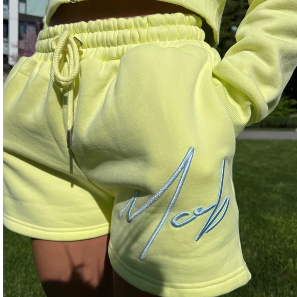 Strawberry Milk Mob - Yellow Short - Picture 8 of 9